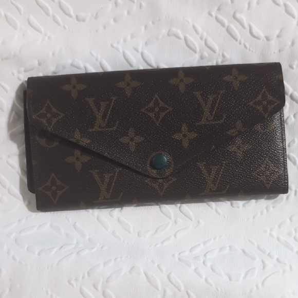 Louis Vuitton Handbags - Louis Vuitton Brown Monogram Wallet